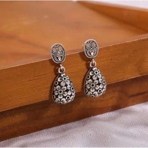 Silver plated 925 flower pattern drop earrings